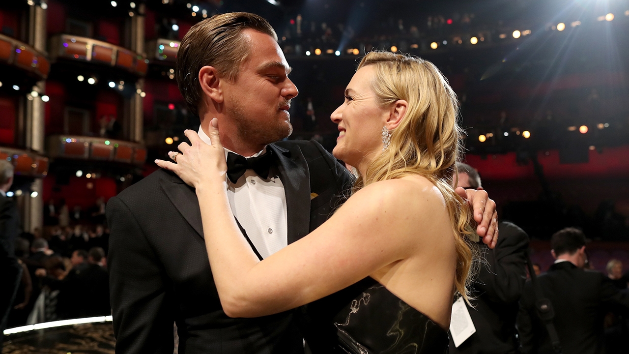Náo loạn với tin rốt cuộc Leonardo DiCaprio & Kate Winslet cũng hẹn hò