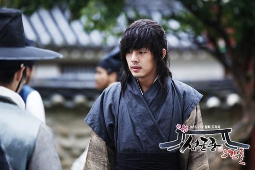 Bạn tin không, những diễn viên này từng được đào tạo để trở thành idol
