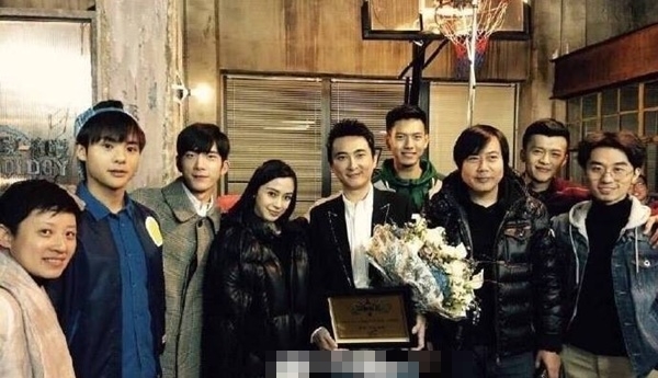 Lộ ảnh tiệc tùng của AngelaBaby và thiếu gia giàu có của Trung Quốc