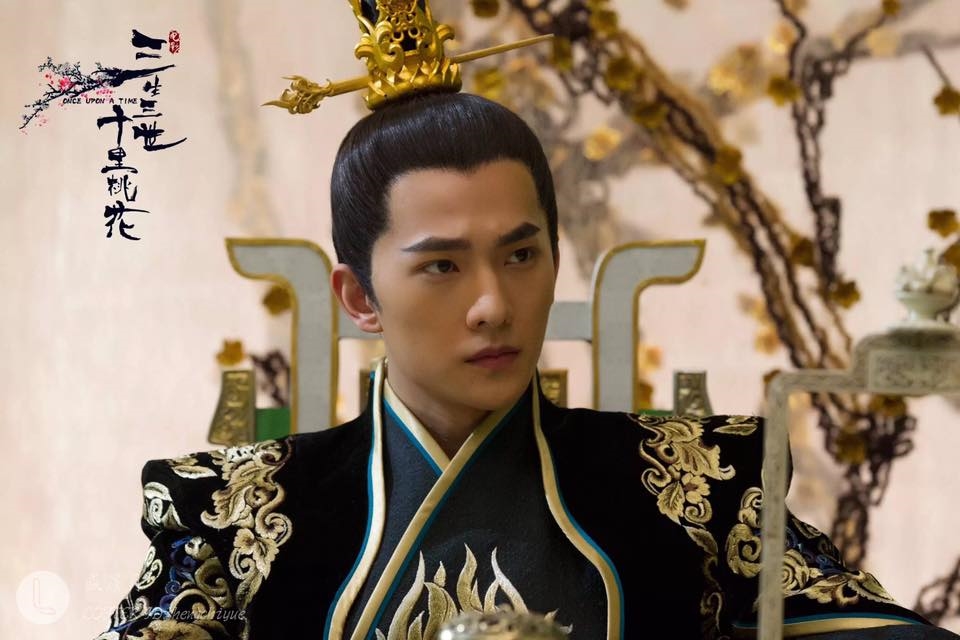 Dương Dương: Từ 'tiểu thịt tươi' gây chú ý đến nam thần điển trai của