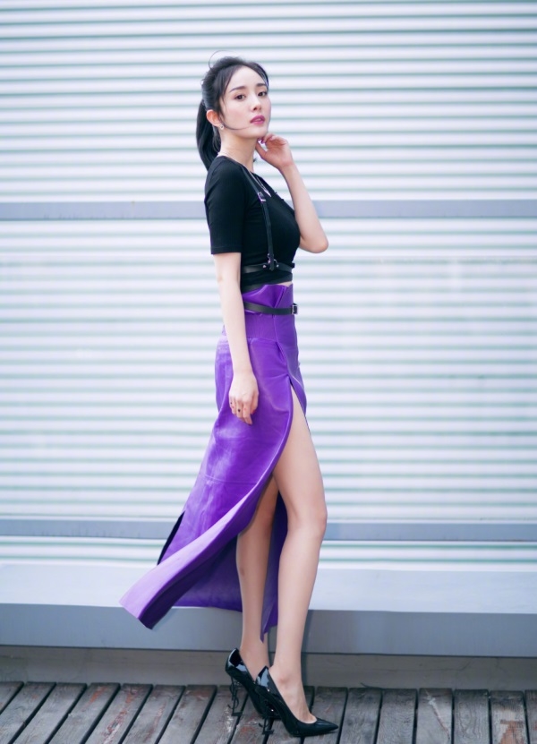 Những sao nữ Cbiz sở hữu thân hình vạn người mê