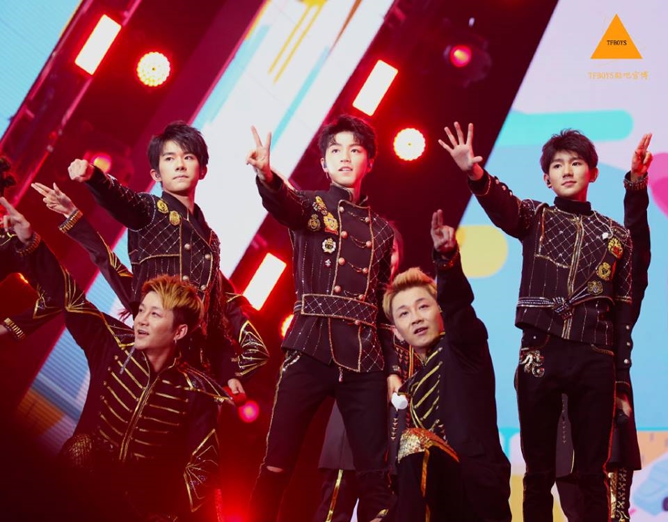Sau 4 năm ra mắt, TFBoys đã trưởng thành và 'soái' đến độ này đây!