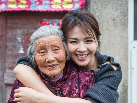 Những kiểu tạo dáng chụp ảnh hot của dàn sao hàng đầu Hoa ngữ