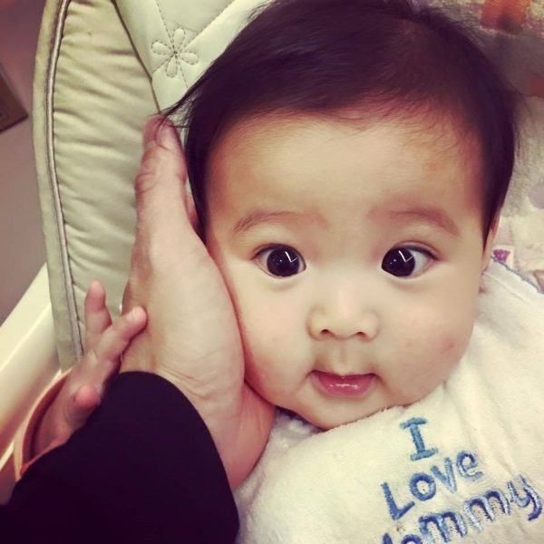 Giả Tịnh Văn khoe ảnh con gái Bubu trong tiệc sinh nhật 2 tuổi