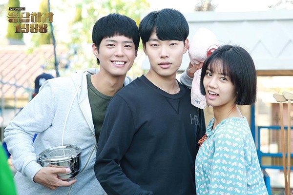 Cặp đôi 'Reply 1988 hẹn hò, Park Bo Gum liên tục được nhắc tên