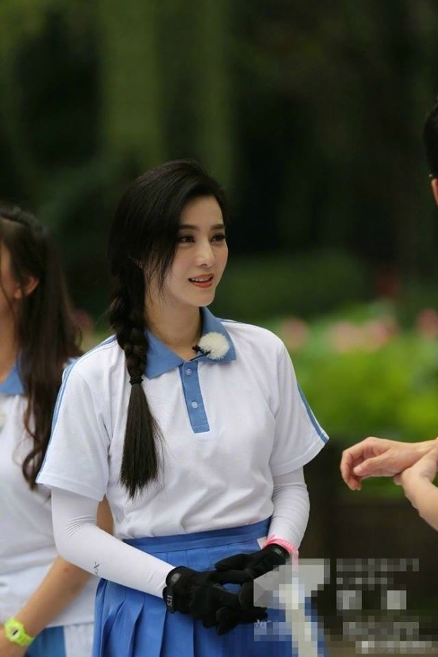 Phạm Băng Băng rạng ngời trong show Liên Minh Người Thách Thức mùa 3