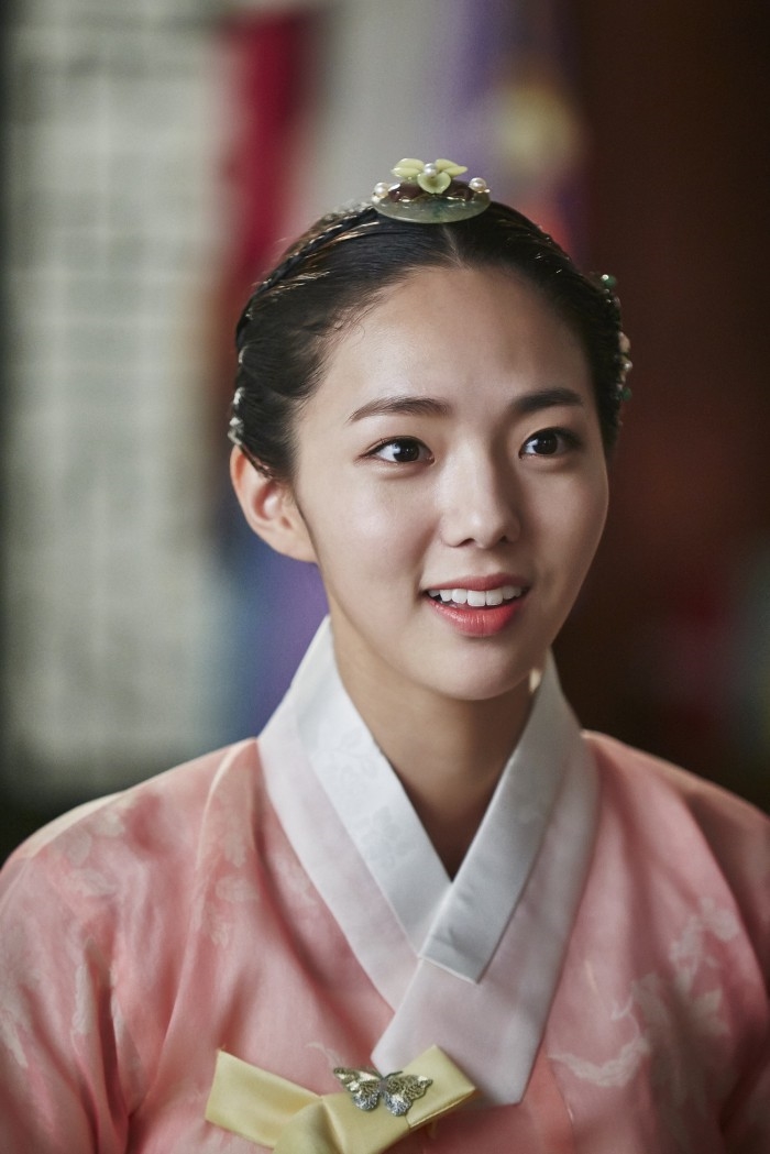 Sự nghiệp nổi bật của nữ diễn viên 9x tiềm năng Chae Soo Bin