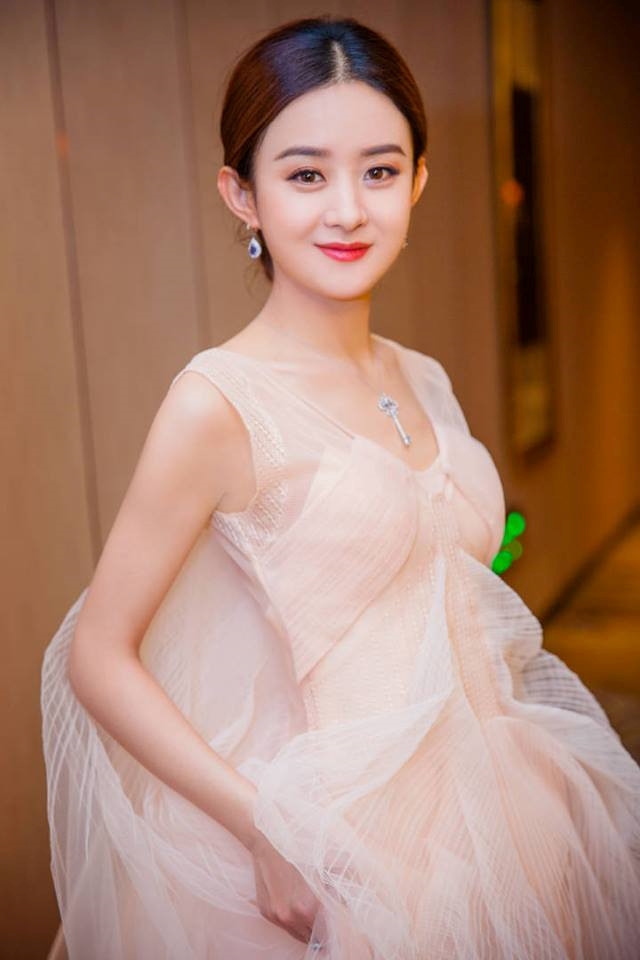 Sau Sở Kiều Truyện, Triệu Lệ Dĩnh rạng rỡ với tạo hình trong phim mới