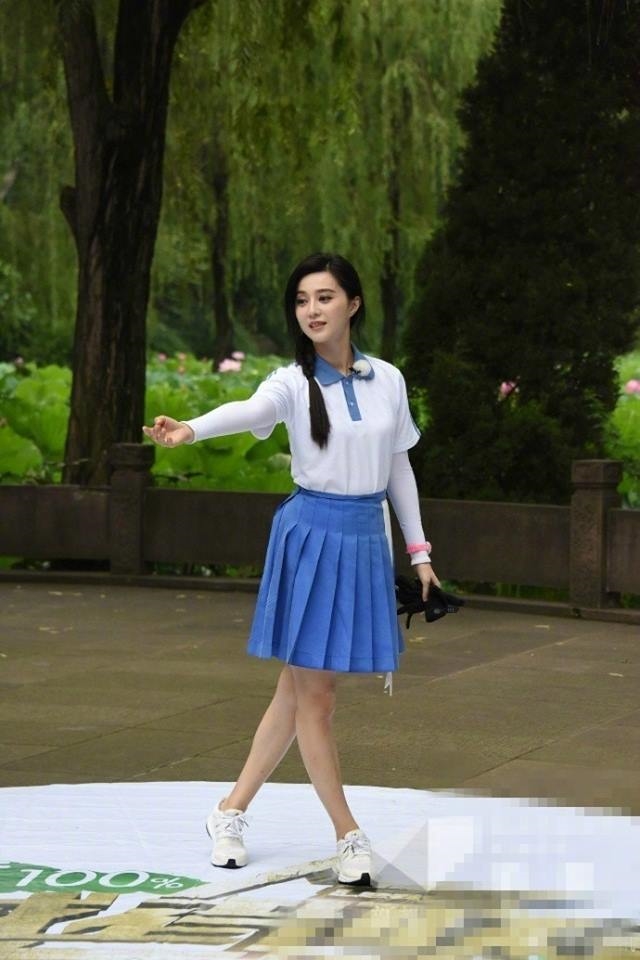 Phạm Băng Băng rạng ngời trong show Liên Minh Người Thách Thức mùa 3