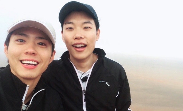 Cặp đôi 'Reply 1988 hẹn hò, Park Bo Gum liên tục được nhắc tên