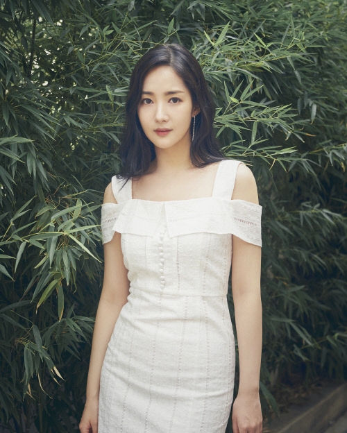 Park Min Young tự nhận là trạch nữ, thích chăm sóc nhà cửa