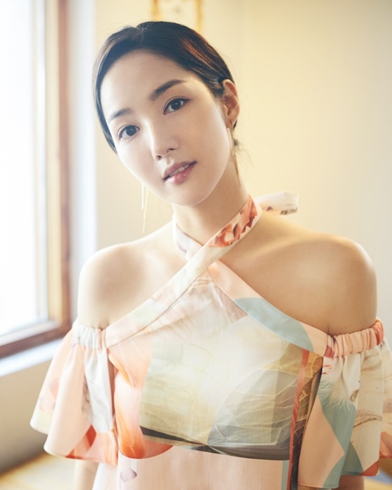 Park Min Young tự nhận là trạch nữ, thích chăm sóc nhà cửa