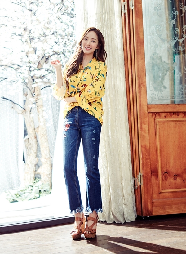 Park Min Young tự nhận là trạch nữ, thích chăm sóc nhà cửa