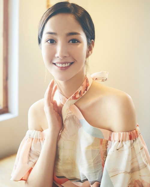 Park Min Young tự nhận là trạch nữ, thích chăm sóc nhà cửa