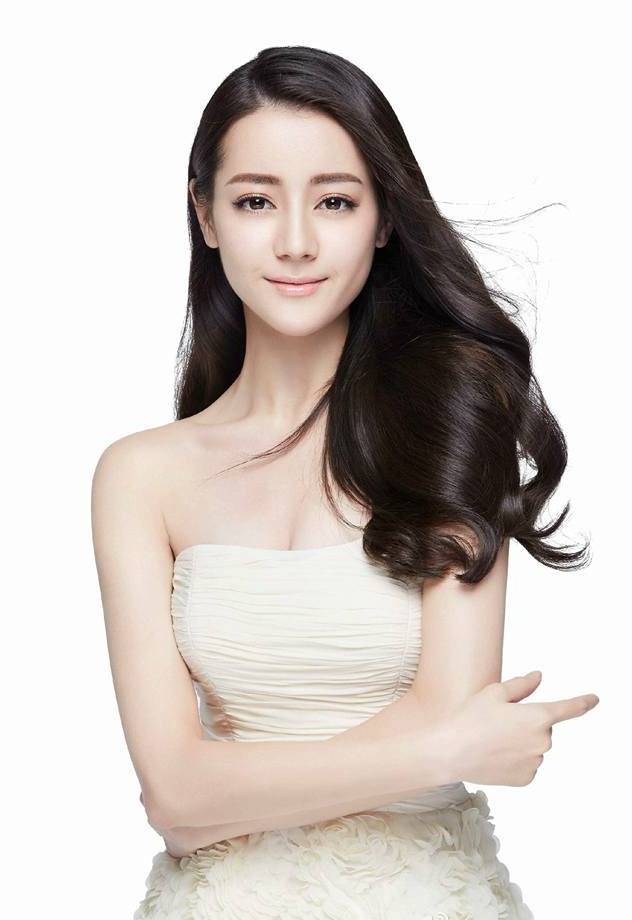 Địch Lệ Nhiệt Ba - Cổ Lực Na Trát: ai là mỹ nhân Tân Cương thành công?