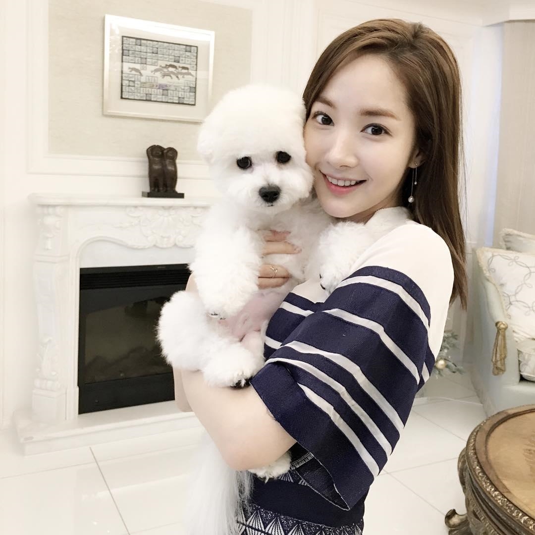 Park Min Young tự nhận là trạch nữ, thích chăm sóc nhà cửa
