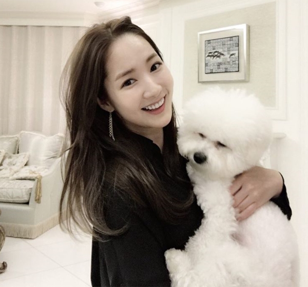 Park Min Young tự nhận là trạch nữ, thích chăm sóc nhà cửa