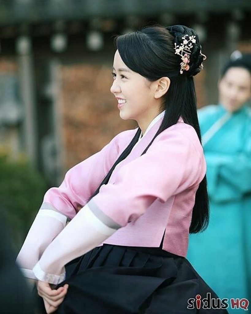 Điểm danh những diễn viên mặc Hanbok đẹp nhất xứ Hàn