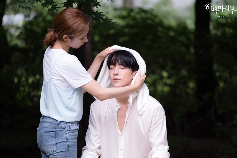 Nam Joo Hyuk - Shin Se Kyung 'tình bể bình' trong 'Cô Dâu Thủy Thần'