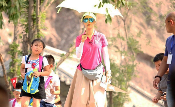 Thời trang chống nắng có 1-0-2 mang 'thương hiệu' Phạm Băng Băng