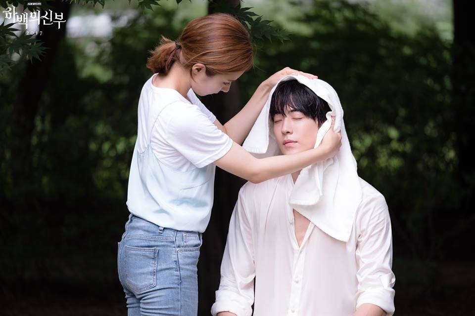 Nam Joo Hyuk - Shin Se Kyung 'tình bể bình' trong 'Cô Dâu Thủy Thần'