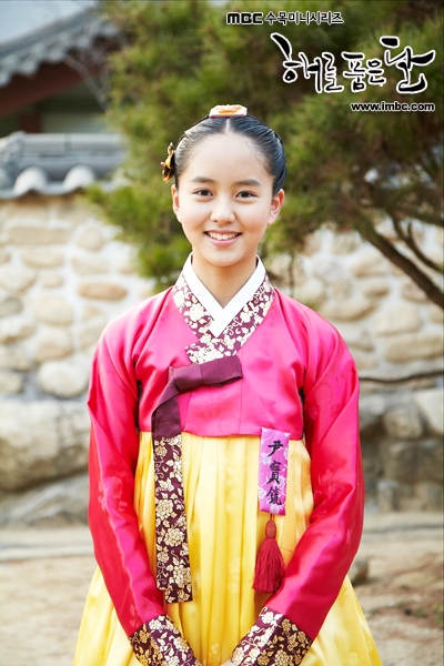 Điểm danh những diễn viên mặc Hanbok đẹp nhất xứ Hàn