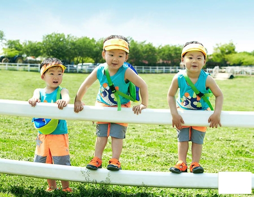Bộ ba Daehan - Minguk - Manse lên đường sang Pháp sinh sống