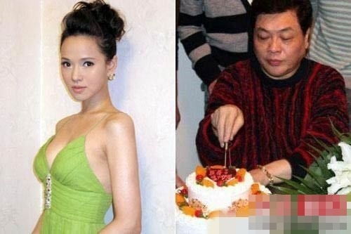 Mối quan hệ cha - con nuôi của họ bị nghi ngờ rất nhiều.