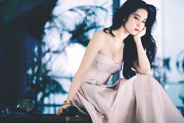 Những mỹ nhân Hoa Ngữ có gia thế khủng khiến ai cũng 'kiêng nể'
