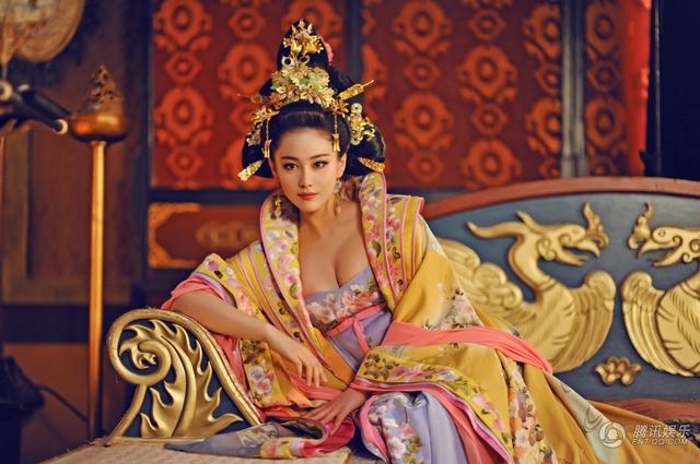 Nàng Hồ Ly đầy quyến rũ và bí hiểm.