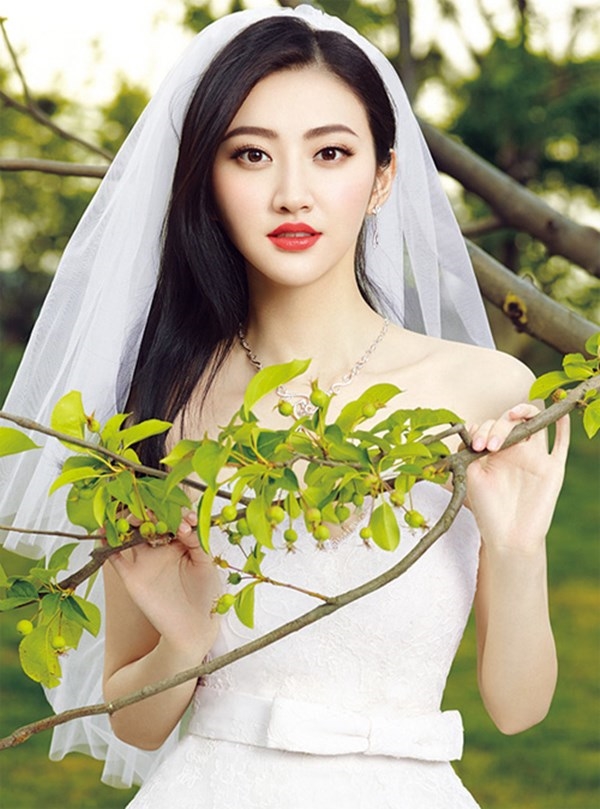 Những mỹ nhân Hoa Ngữ có gia thế khủng khiến ai cũng 'kiêng nể'