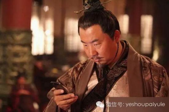 Soi độ 'lầy' của dàn sao Hoa ngữ trong hậu trường phim cổ trang