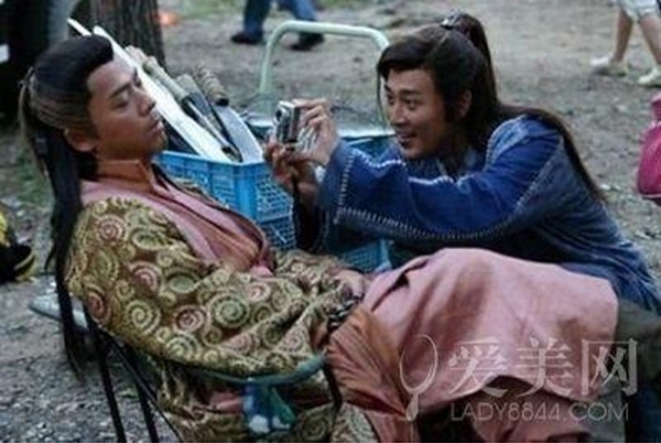 Soi độ 'lầy' của dàn sao Hoa ngữ trong hậu trường phim cổ trang