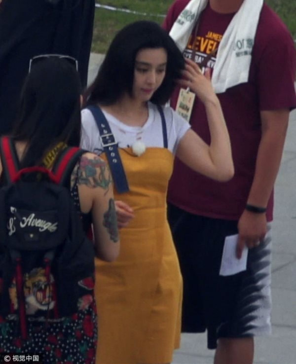 Quay show, Phạm Băng Băng và Lý Thần vẫn dính nhau như sam