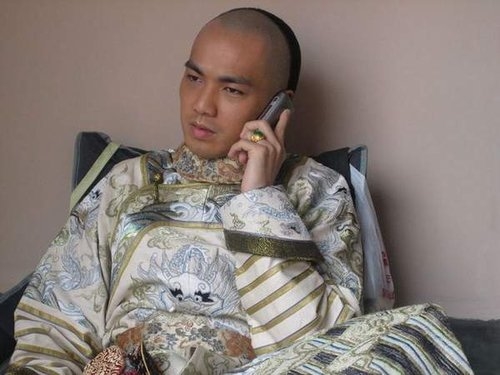 Soi độ 'lầy' của dàn sao Hoa ngữ trong hậu trường phim cổ trang