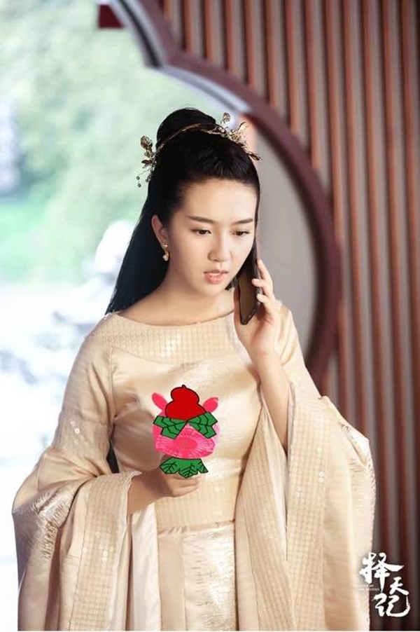 Soi độ 'lầy' của dàn sao Hoa ngữ trong hậu trường phim cổ trang