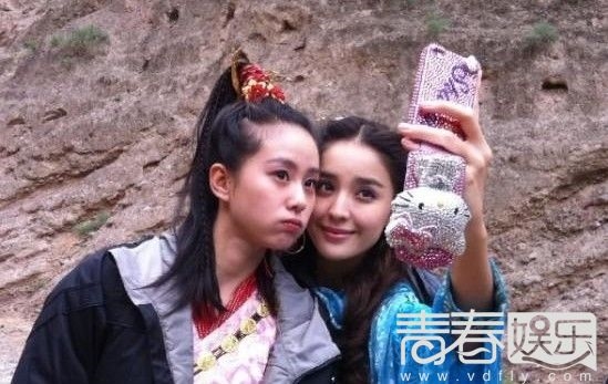 Soi độ 'lầy' của dàn sao Hoa ngữ trong hậu trường phim cổ trang