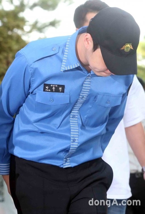Park Yoo Chun rơi nước mắt cảm động trong ngày xuất ngũ
