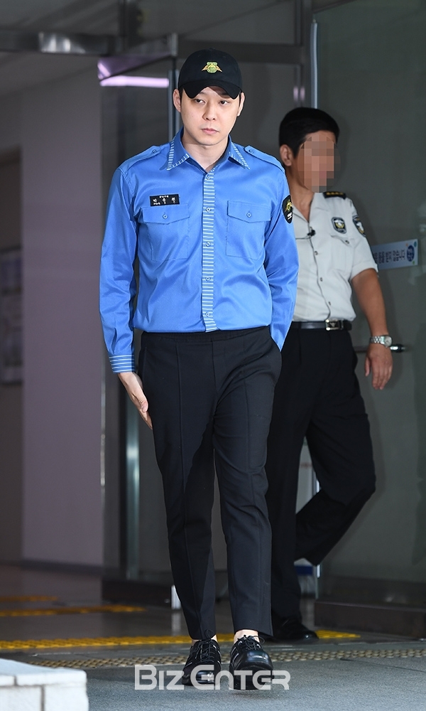 Park Yoo Chun rơi nước mắt cảm động trong ngày xuất ngũ