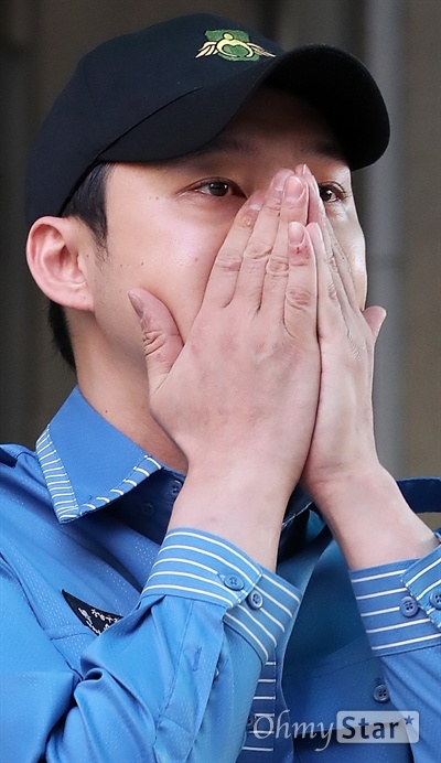 Park Yoo Chun rơi nước mắt cảm động trong ngày xuất ngũ