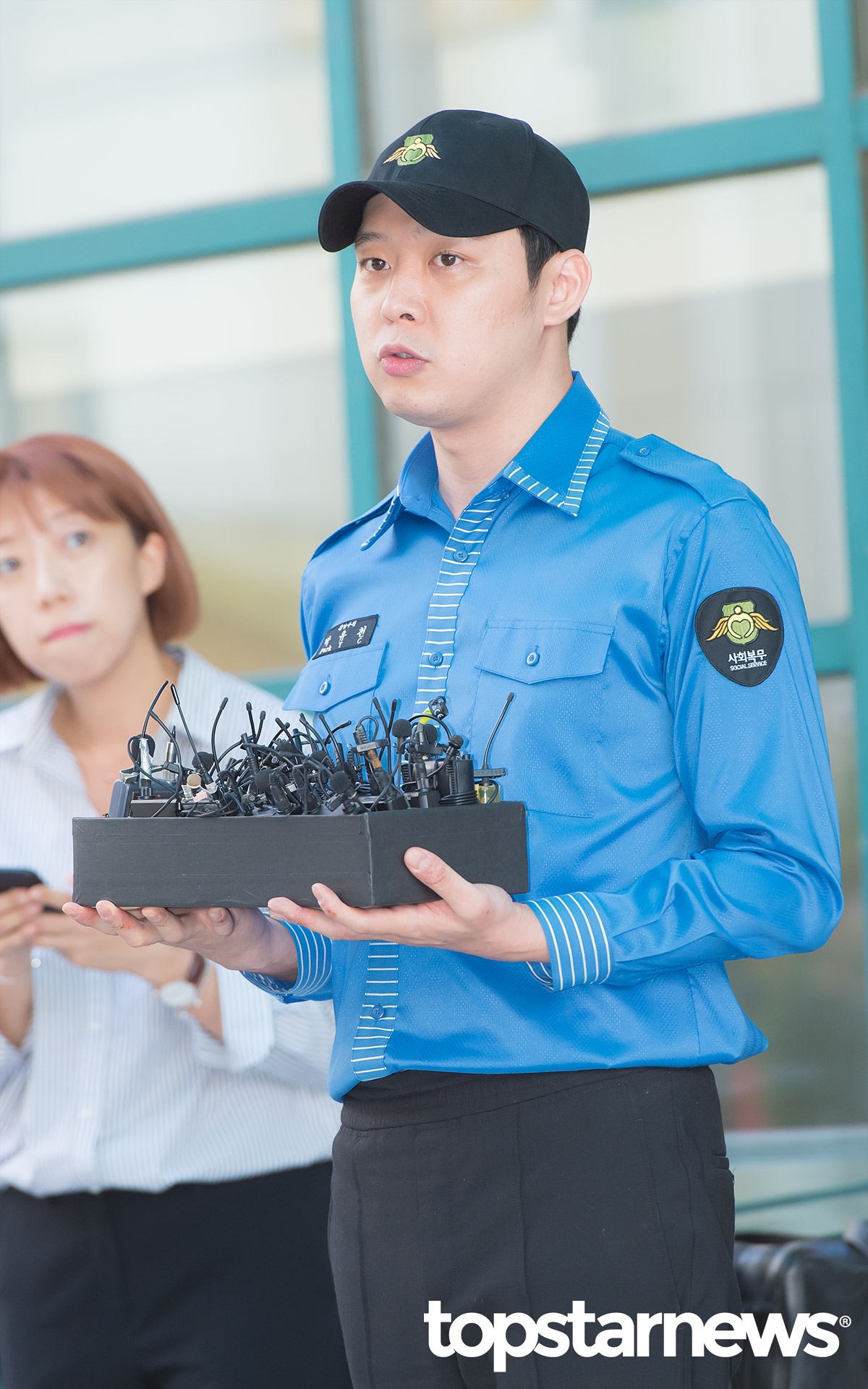 Park Yoo Chun rơi nước mắt cảm động trong ngày xuất ngũ