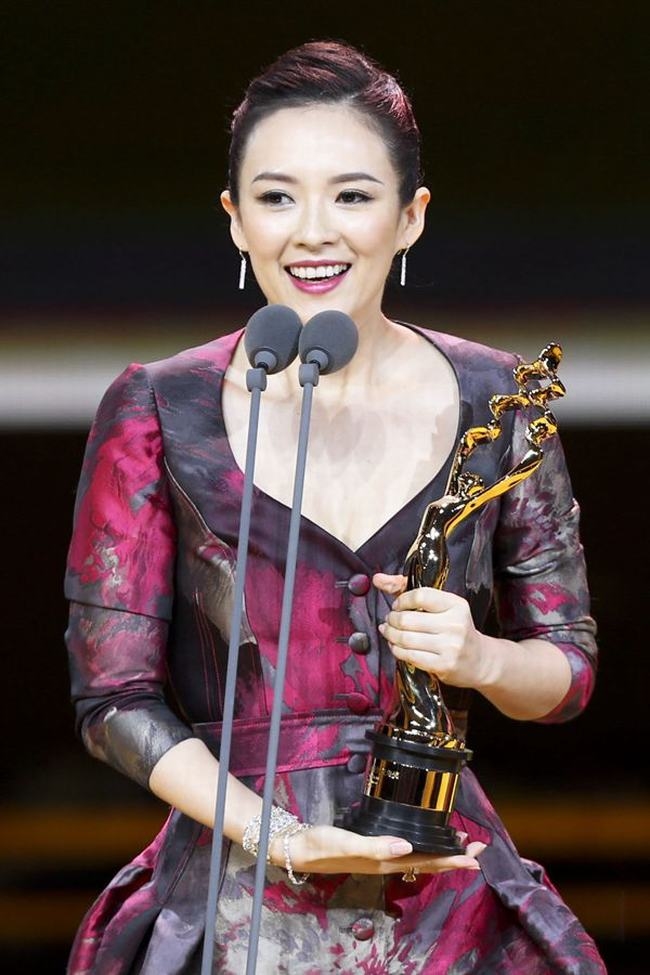 Mỹ nhân Hoa Ngữ chứng tỏ đẹp từ bé không cần 'dậy thì thành công'