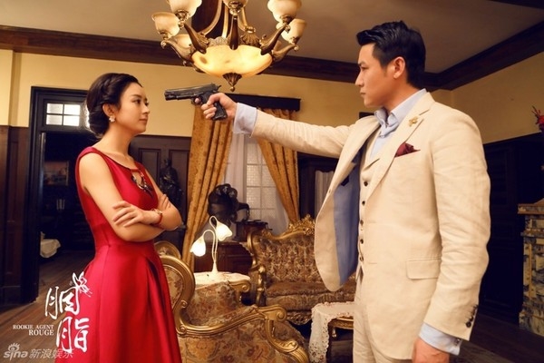 Dù là kiểu tóc nào, Triệu Lệ Dĩnh vẫn xinh đẹp và thu hút đến kỳ lạ!