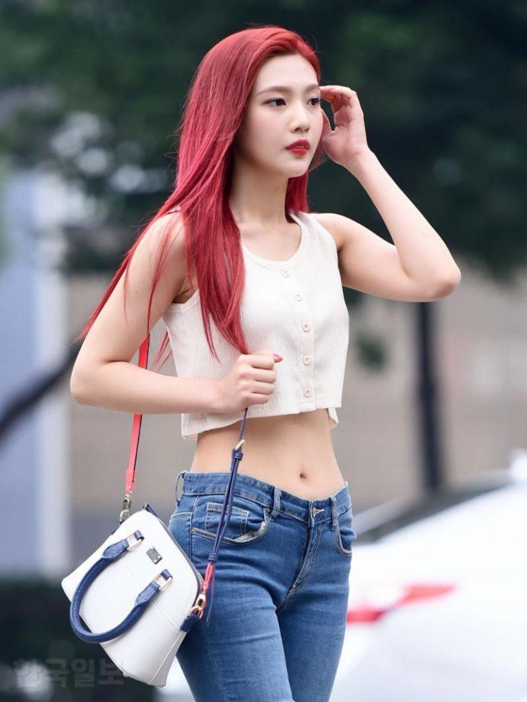 Cuộc lột xác trở thành các nam nữ thần quyến rũ của 14 gương mặt Kpop