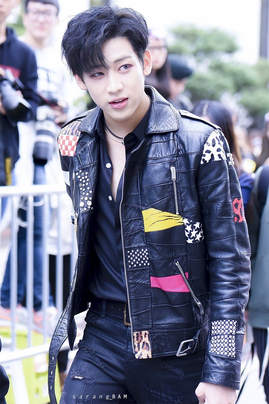 Cuộc lột xác trở thành các nam nữ thần quyến rũ của 14 gương mặt Kpop