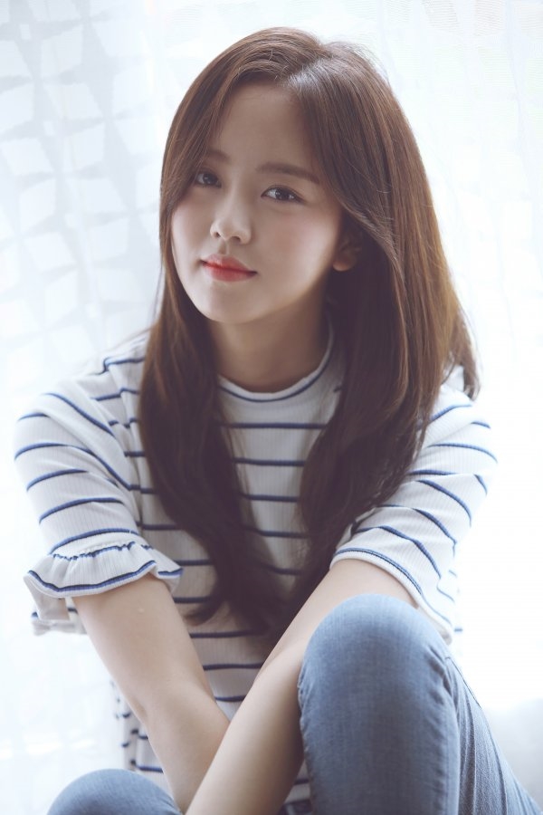 Kim So Hyun vượt qua kỳ thi kiểm tra văn hóa cấp 3