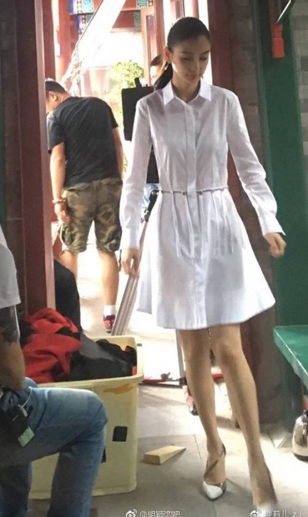 AngelaBaby nhập viện vì bị bệnh trên phim trường