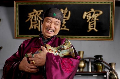 Tài tử 'vai phụ' đắt giá nhất Hồng Kông tiều tụy vì gánh nặng gia đình