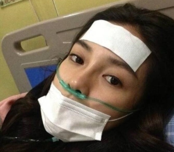 AngelaBaby nhập viện vì bị bệnh trên phim trường