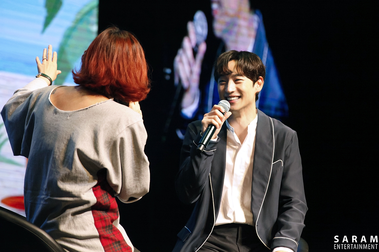 Lee Je Hoon tổ chức fanmeeting kỷ niệm 10 năm vào nghề